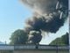 Incendio in un'azienda di Brissago Valtravaglia: colonna di fumo visibile a chilometri