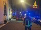 FOTO. Incendio nel vano scale, palazzina invasa dal fumo ed evacuata a Venegono Superiore