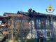 FOTO. In fiamme il tetto di una casa a Cassano Valcuvia: decisivo l'intervento dei vigili del fuoco