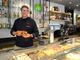 Quell'irresistibile scia che conduce i varesini da Maculan, dove siamo tutti più buoni: «Accendo il forno alle 5, sogno una torta del territorio...» (FOTO)