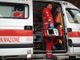 Tragica caduta in strada a Samarate, muore motociclista
