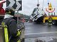 FOTO. Rimosso il camion ribaltatosi in Autolaghi: il raccordo per Malpensa ancora chiuso