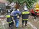 VIDEO. Nuova tempesta d'acqua: a Castelveccana i vigili del fuoco salvano due persone dalla casa invasa dal fango