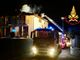 Notte di fuoco in via Daverio a Varese: incendio distrugge un tetto