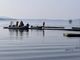 Velivolo finisce nelle acque del lago alla Schiranna. Soccorsi in azione