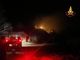 FOTO. Nuovo incendio a Castello Cabiaglio subito circoscritto. Fiamme alte sul crinale svizzero