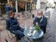 Caffè da Ghezzi per Roberto Maroni: «I varesini mi fermano e mi danno consigli per la campagna elettorale»