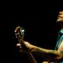 Venticinque anni di carriera per Fabrizio Moro che li festeggia in concerto