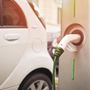 Il mercato europeo delle auto elettriche e ibride traina il settore Il mercato europeo delle auto elettriche e ibride traina il settore
