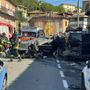 Terribile incidente a Castagnole Lanze: quattro mezzi coinvolti, uno si ribalta sulla carreggiata Terribile incidente a Castagnole Lanze: quattro mezzi coinvolti, uno si ribalta sulla carreggiata