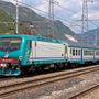 Tragedia sui binari della linea Torino-Genova, circolazione sospesa e treni in forte ritardo Tragedia sui binari della linea Torino-Genova, circolazione sospesa e treni in forte ritardo