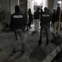 Blitz notturno nel Centro Storico: raffica di sanzioni ai minimarket e un arresto per tentata rapina