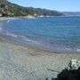 Arenzano, anziano si sente male mentre nuota: inutili i soccorsi sulla spiaggia