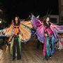 Cannes, fiori e fantasia: la parata che apre la festa più attesa dell’estate Cannes, fiori e fantasia: la parata che apre la festa più attesa dell’estate