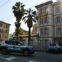 Permessi di soggiorno, blitz tra Imperia e Sanremo: arrestati funzionario e titolare di agenzia, sequestrati 267mila euro