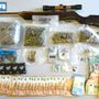 Il garage usato come deposito per la droga, in casa armi e soldi: arrestato