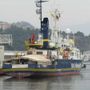 Savona, sbarca in porto la nave Humanity 1: scattano i controlli sanitari sui 45 migranti (FOTO)