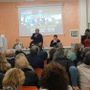 Una catena umana contro il termovalorizzatore: "Dopo il 30 giugno pronti anche alle vie legali"