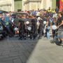 Folla oceanica per i funerali della famiglia Baruzzo: per la tragedia dell'omicidio-suicidio a Finale Ligure la commozione di tutta la città (FOTO)