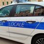 Spacciava spostandosi in auto con targhe contraffatte e senza patente: arrestato a Finale, dalla Polizia locale, un 30enne