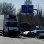 Tragico scontro tra un camion e una vettura a Vezza d'Alba: c'è un morto Tragico scontro tra un camion e una vettura a Vezza d'Alba: c'è un morto