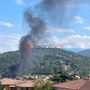 Densa colonna di fumo in centro a Villanova: intervengono i Vigili del Fuoco Densa colonna di fumo in centro a Villanova: intervengono i Vigili del Fuoco