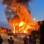 Spento l'incendio che ha distrutto un'abitazione a Cherasco: ancora in corso le operazioni di bonifica e messa in sicurezza [VIDEO]