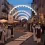Petali, luci e devozione: Cuneo rende omaggio alla Madonna del Carmine [FOTO]