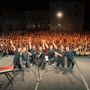 Domenica tra musica e cultura in Granda: il concerto a Sampeyre di Francesco Gabbani illumina Suoni dal Monviso