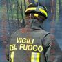Capannone agricolo in fiamme tra Trinità e Sant’Albano Stura, vigili del fuoco al lavoro anche nella notte