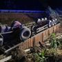 Camion carico di pomodori fuori strada sulla tangenziale di Alba: conducente in ospedale Camion carico di pomodori fuori strada sulla tangenziale di Alba: conducente in ospedale