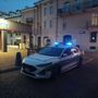 Cuneo: ubriaco aggredisce una coppia in corso Giolitti, fermato dalla Polizia Locale