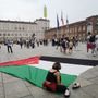 Rimossa (poi riammessa) bandiera della Palestina in Piazza Castello alle celebrazioni del 2 giugno [VIDEO]