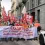 &quot;Noi vogliamo votare per la sanità pubblica&quot;: a Torino la marcia per chiedere il referendum [FOTO e VIDEO]