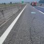 Due auto carbonizzate dopo un tamponamento nella notte sulla Torino-Pinerolo: un uomo muore tra le fiamme