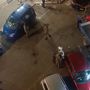 Lancio di bottiglie, una rissa e un'auto devastata nell'ultima folle notte in Barriera