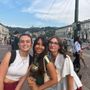 San Giovanni, i giovani in piazza Vittorio per il dj set: “Un’idea bellissima, così ti godi la serata” [FOTO]