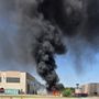 Rivalta di Torino, incendio nella zona industriale Pasta: vigili del fuoco in azione Rivalta di Torino, incendio nella zona industriale Pasta: vigili del fuoco in azione