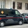 Trovate alcune vecchie armi all'interno di una cantina, artificieri in azione in Borgo Filadelfia