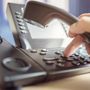 Pensionata di Moncalieri raggirata al telefono: svuotato il conto in banca di quasi 100 mila euro