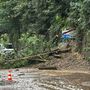 Nubifragio nella notte in Valceresio: frana sulla statale a Porto Ceresio e allagamenti a Cuasso al Monte