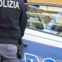 Ruba un’auto e modifica le targhe: rintracciato e denunciato dalla Polizia di Stato
