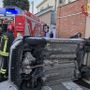 FOTO. Paura a Fagnano Olona, auto si ribalta dopo un incidente