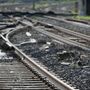 Tragedia sui binari a Sangiano, donna muore travolta da un treno