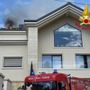 Incendio ai pannelli solari sul tetto di una casa a Gallarate: nessun ferito, evitato il peggio