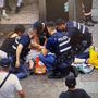 Grave e improvviso malore per una donna di 80 anni in piazza San Giuseppe, salvata per miracolo da un poliziotto