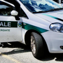 Non rispetta l'alt e rischia di investire i passanti: scatta l'inseguimento e viene fermato dalla polizia locale di Vergiate Non rispetta l'alt e rischia di investire i passanti: scatta l'inseguimento e viene fermato dalla polizia locale di Vergiate