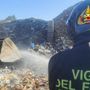 FOTO. Incendio di Arcisate, non è ancora finita: proseguono le operazioni di spegnimento FOTO. Incendio di Arcisate, non è ancora finita: proseguono le operazioni di spegnimento