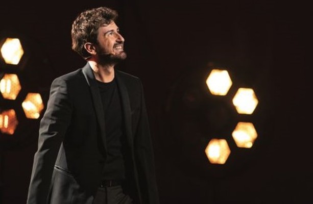 ‘Fake news’ segna il ritorno di Alessandro Siani a teatro con debutto a Napoli