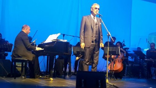 Esibizione di Andrea Bocelli alle Olimpiadi invernali, ponte tra musica e sport